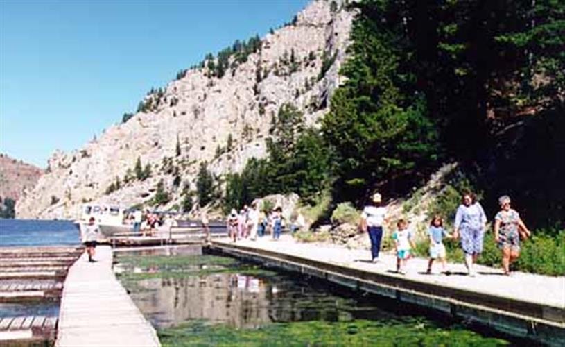 Meriwether Canyon Trail: boat trip