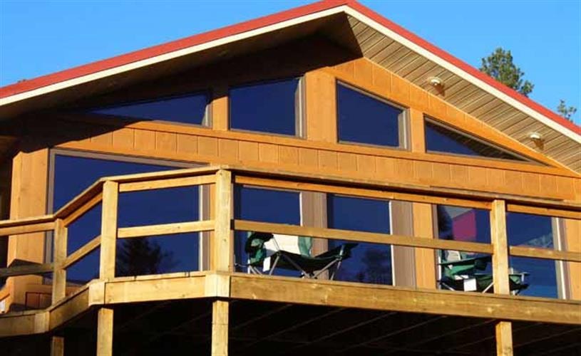 McDonough Outfitters: exterior