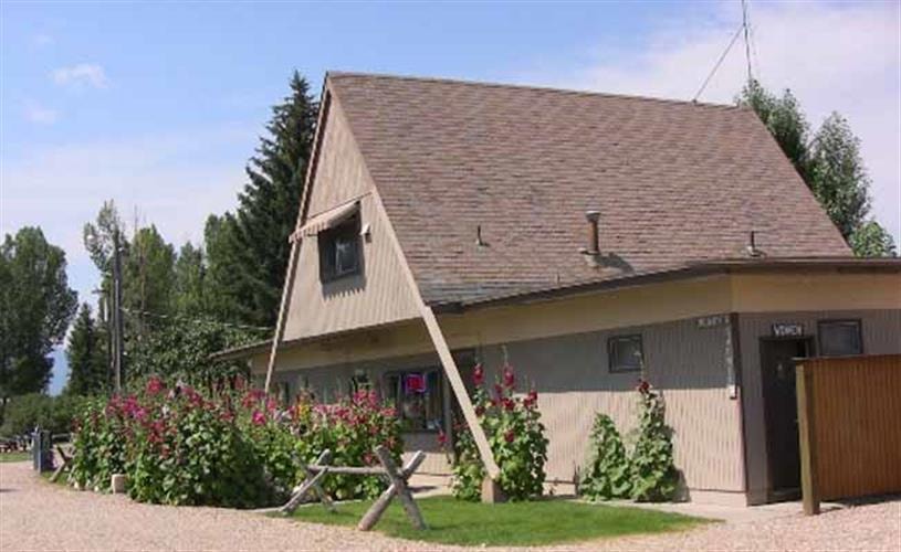 Ruby Valley Campground & RV Park: bath facility