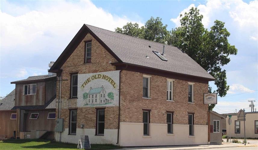 The Old Hotel: 