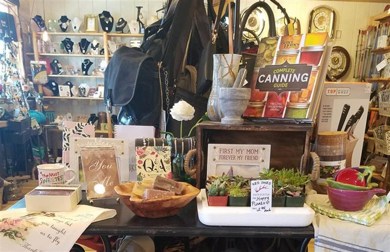 Red Shed Gift Shop: 