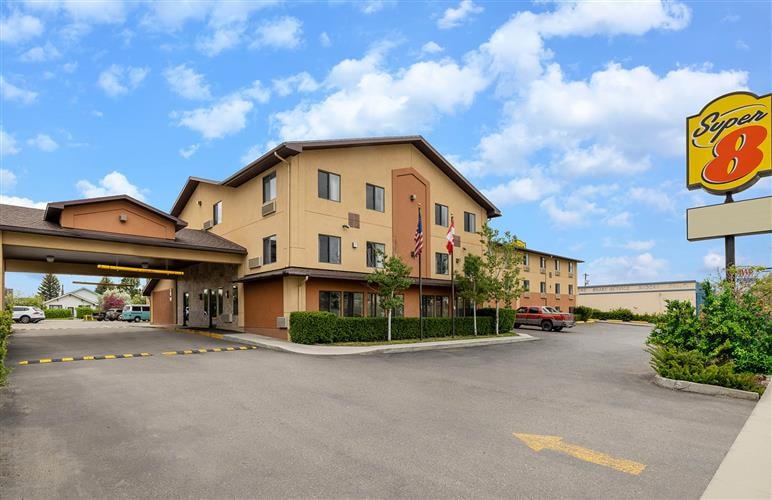 Super 8 - Butte: 