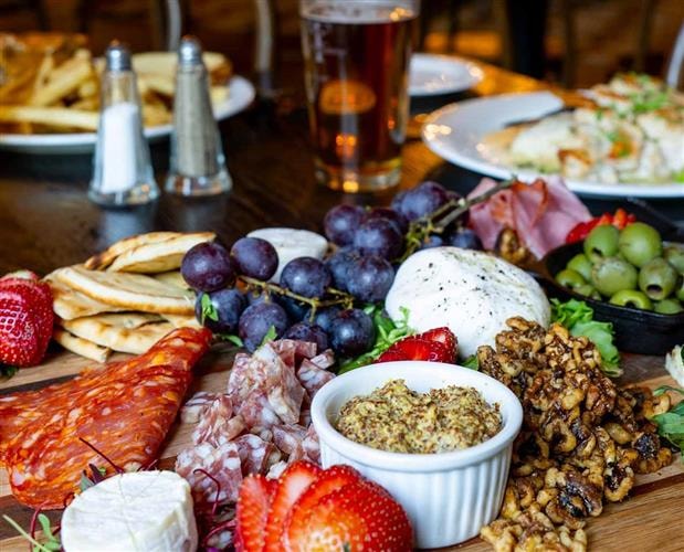 Wells Fargo Bar & Grill: 