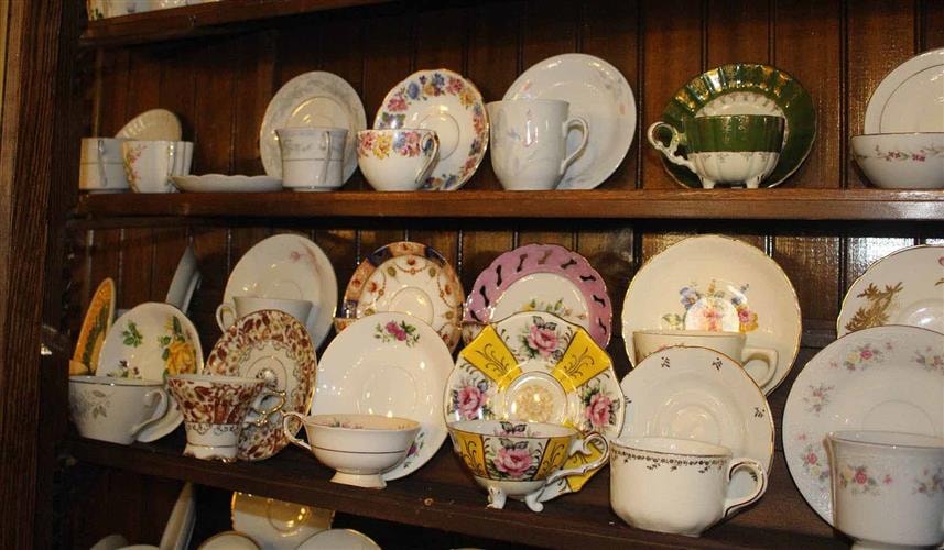 Hearst Free Library: 