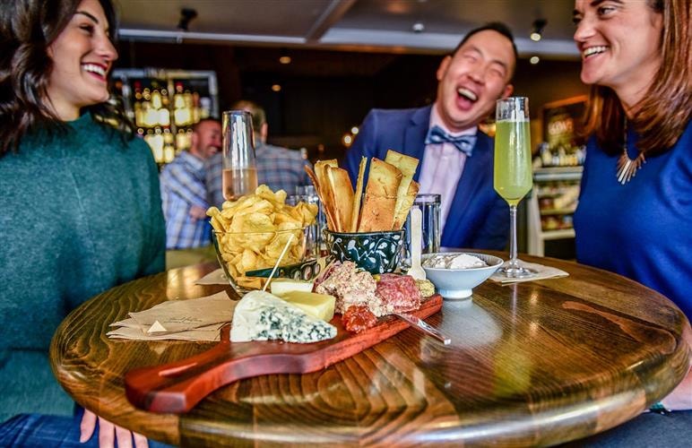 The Hawthorn Bottleshop & Tasting Room: 