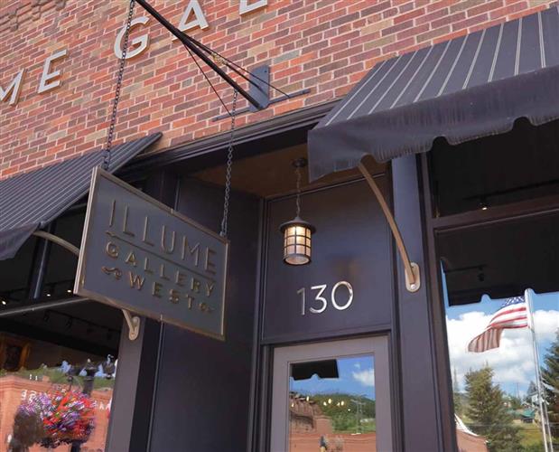Illume Gallery West: 