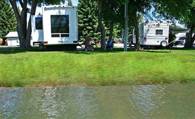 Southside RV Park: by the stream