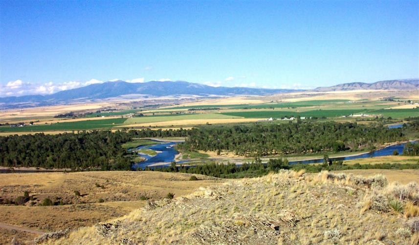 Crimson Bluffs: "Yorks 8 Islands"