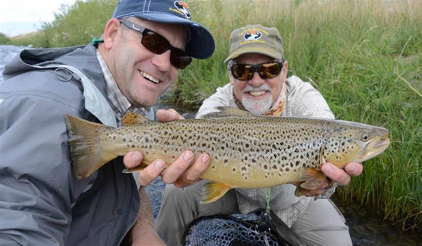 FishTales Outfitting: 