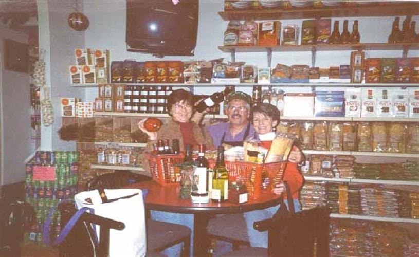 Front Street Market Eatery: Owners in Market