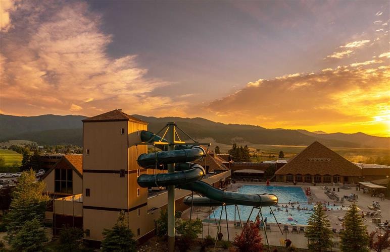 Fairmont Hot Springs Resort: 