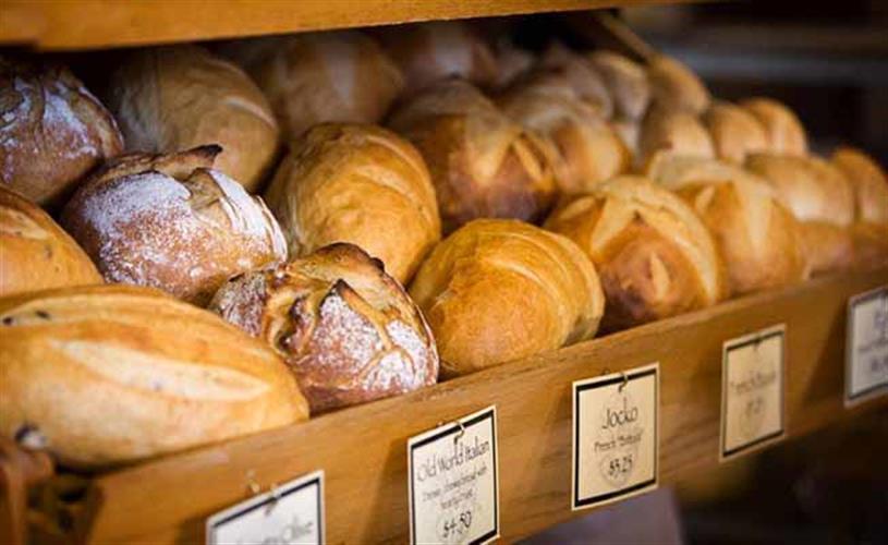 Park Avenue Bakery & Cafe: bread selection