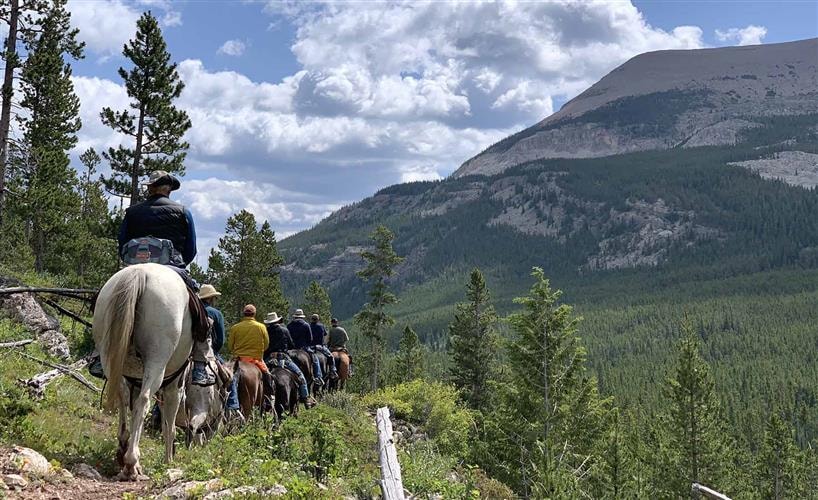 Benchmark Wilderness Guest Ranch: 