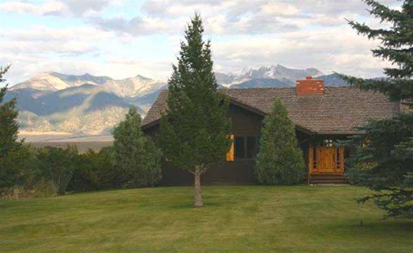 Madison River Vacation Rental: exterior