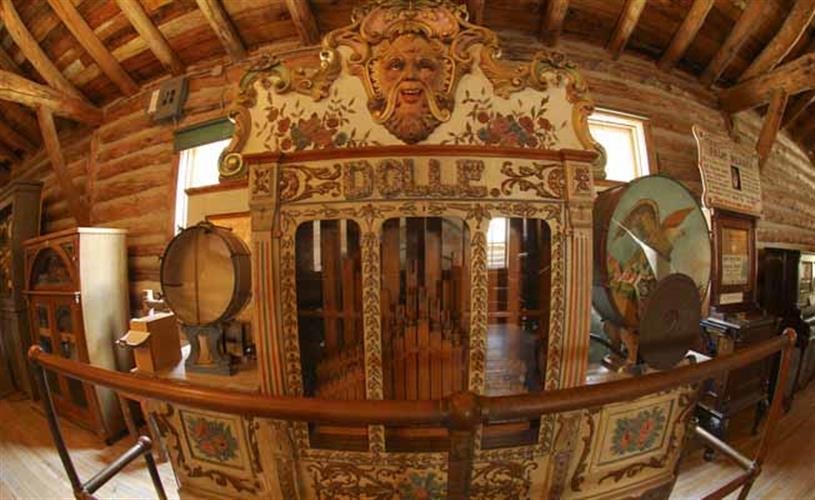 Nevada City's Music Hall: Dolle Organ