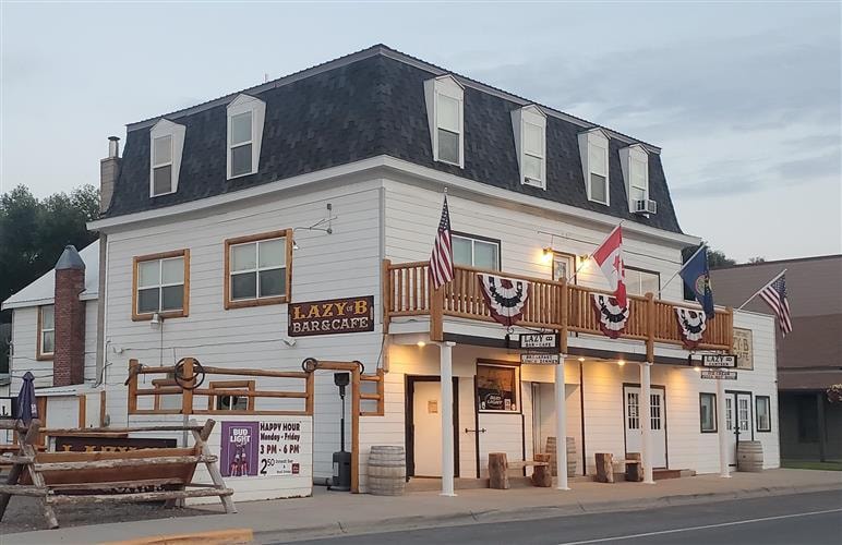 Lazy B Bar & Cafe: 