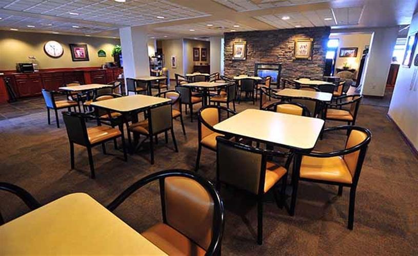 Wingate: breakfast room