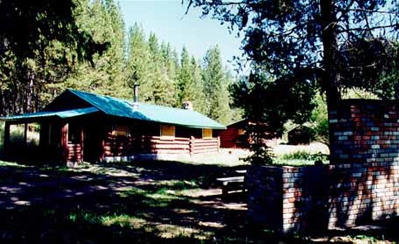 Cummings Cabin: 