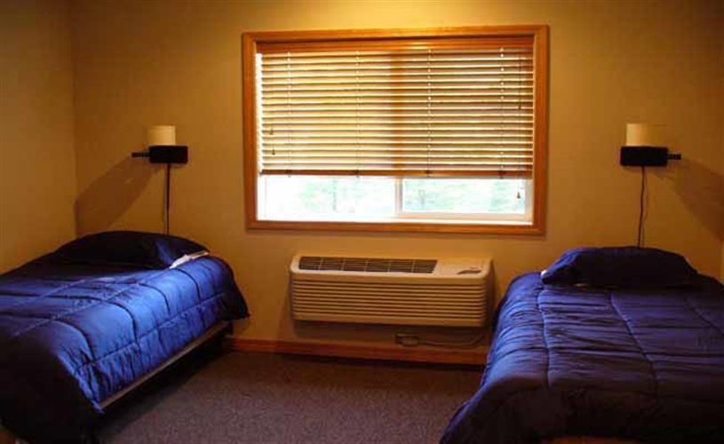 McDonough Outfitters: room