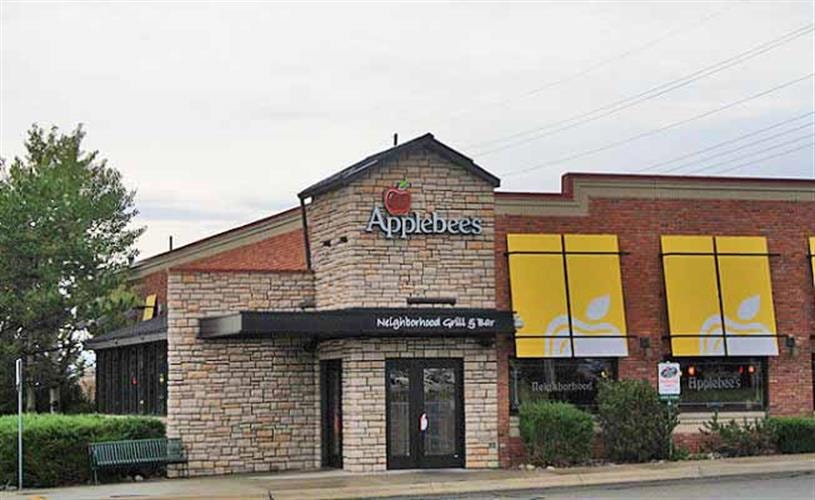 Applebee's Neighborhood Grill & Bar: exterior