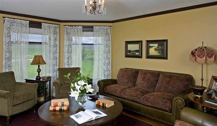 Historic Thextondale Homestead on the Madison: 