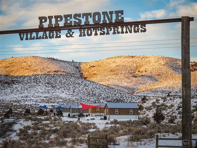 Pipestone Village & Hotsprings: 