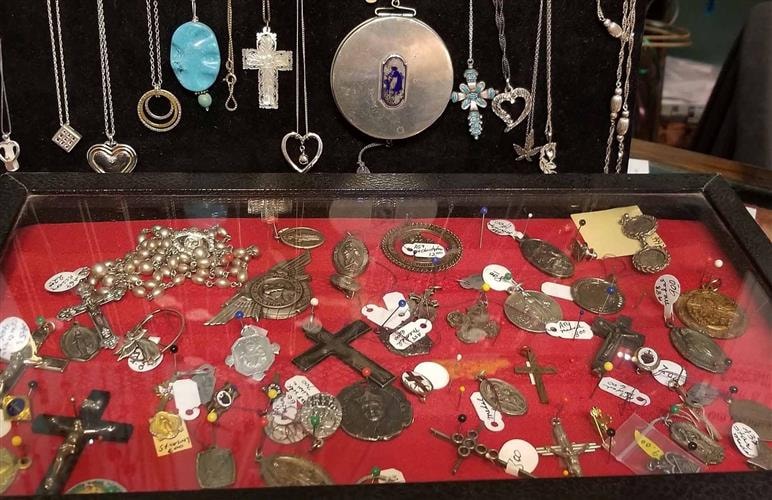 Stuff & Such Antiques: 