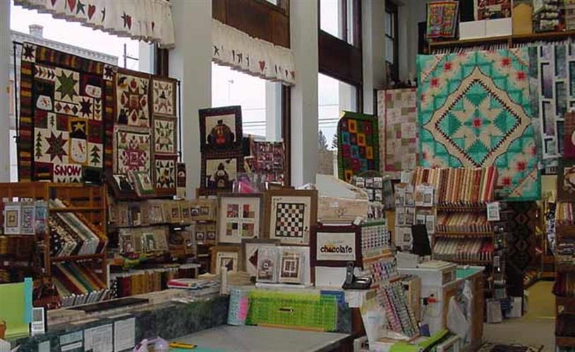 Quilter's Corner Etc: interior