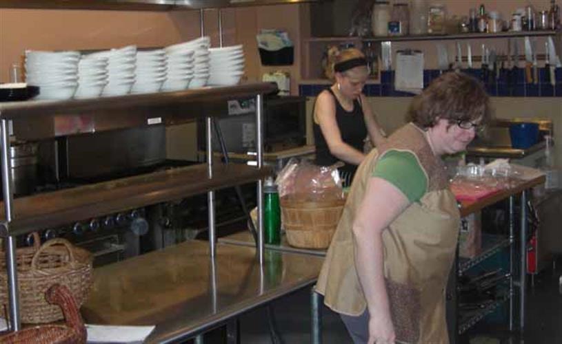 Benny's Bistro: interior