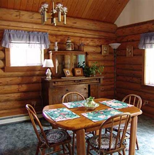 Fairmont Chalets: dining room
