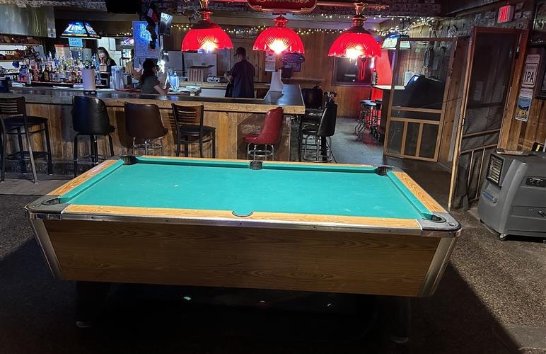 Hunters Alley Sports Bar & Grill: 