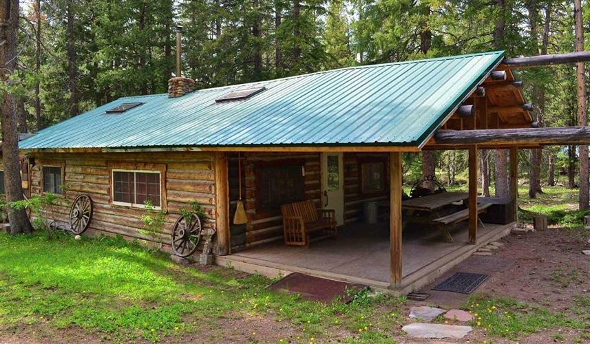 Benchmark Wilderness Guest Ranch: 