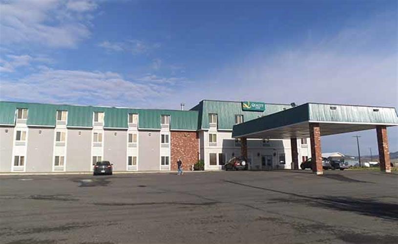 Quality Inn: exterior