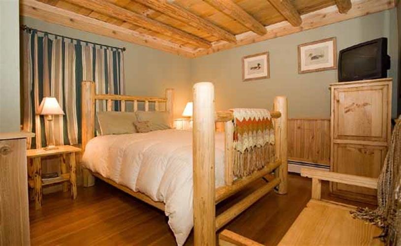 Ruby Valley Lodge: bedroom