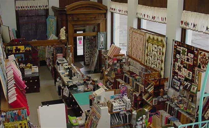 Quilter's Corner Etc: interior