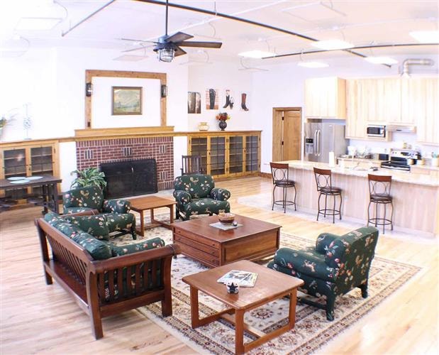 Old School Lofts: 