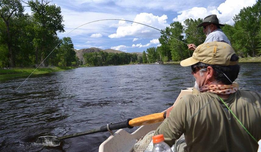 FishTales Outfitting: 