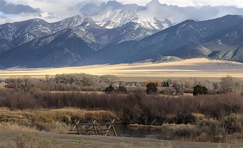 RiverRest Luxury Cabin Rental: 